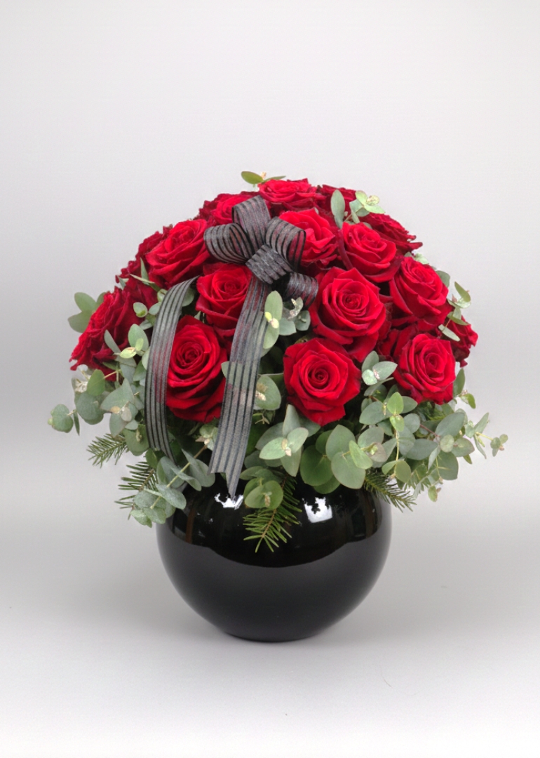 SİYAH CAM VAZO KIRMIZI ÖZEL ARANJMAN 